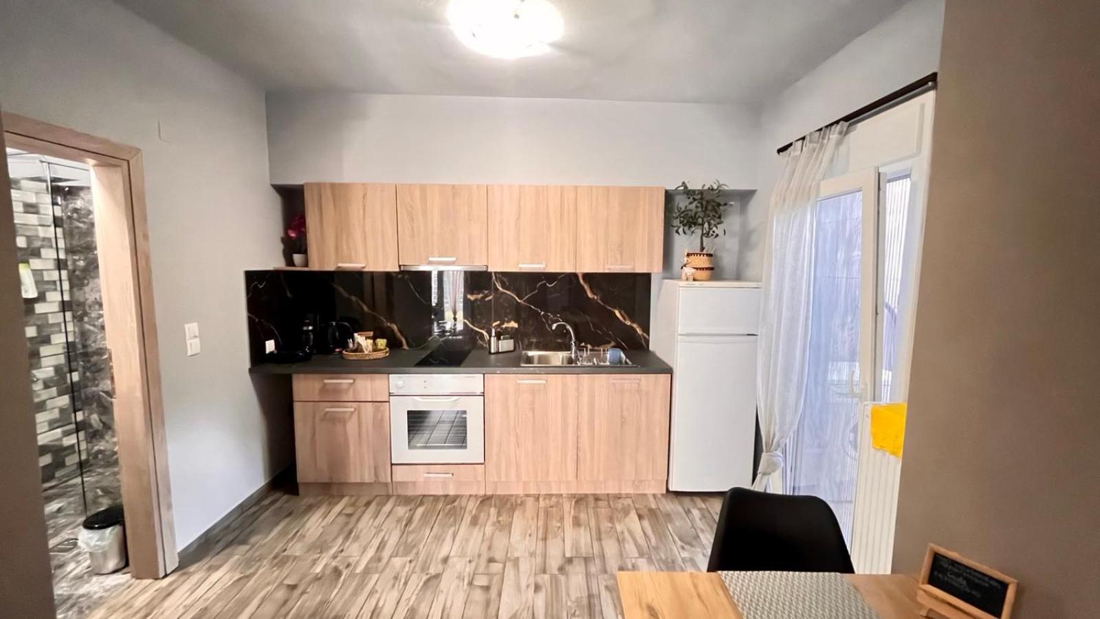 Ria'S Gardenview Apartment يانينة المظهر الخارجي الصورة
