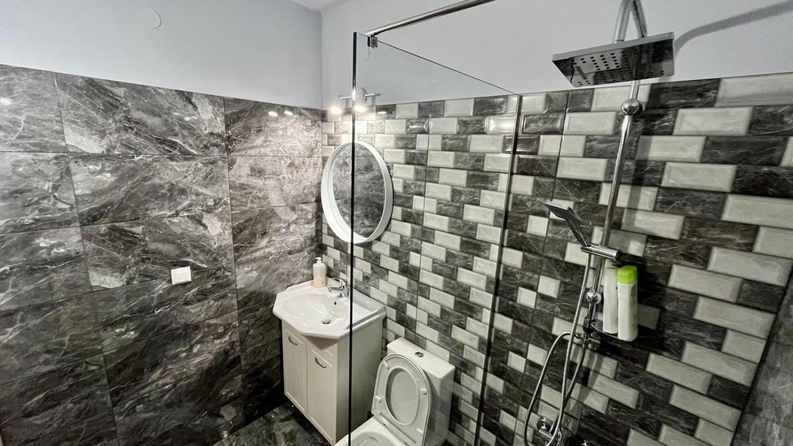 Ria'S Gardenview Apartment يانينة المظهر الخارجي الصورة